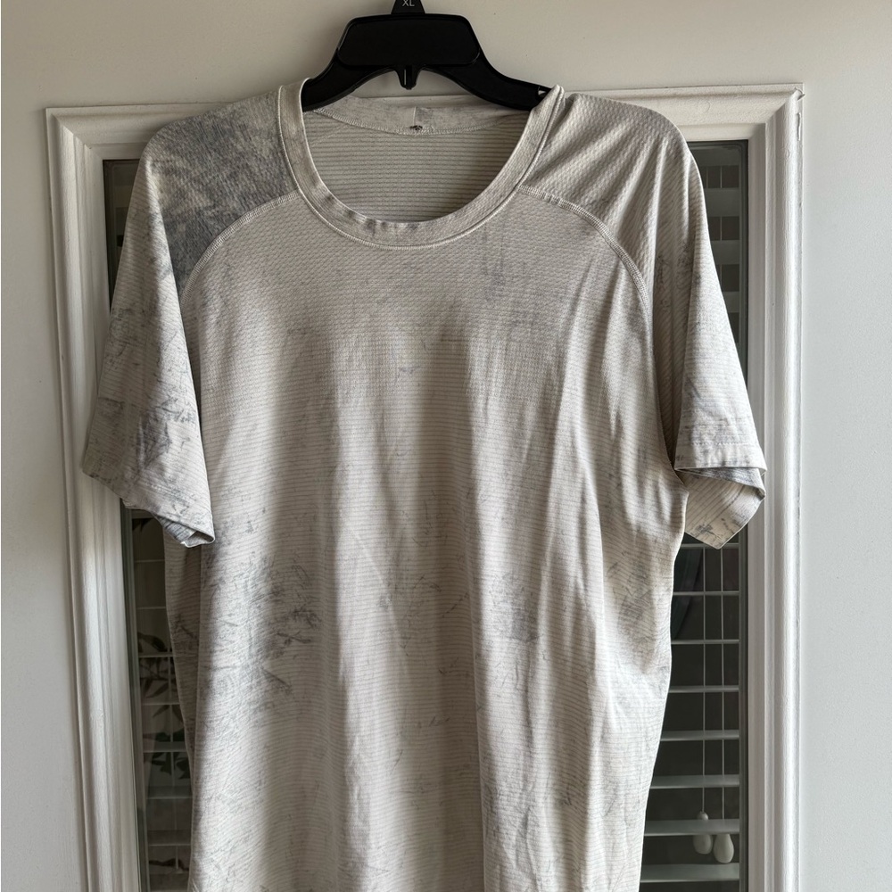 lululemon athletica White and Gray Short Sleeve Tee